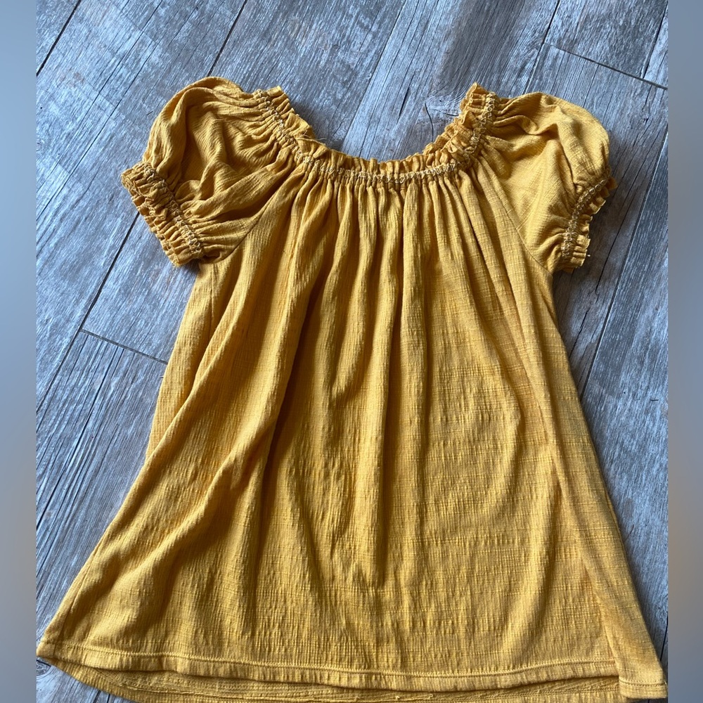 Max Studio size XS shirt